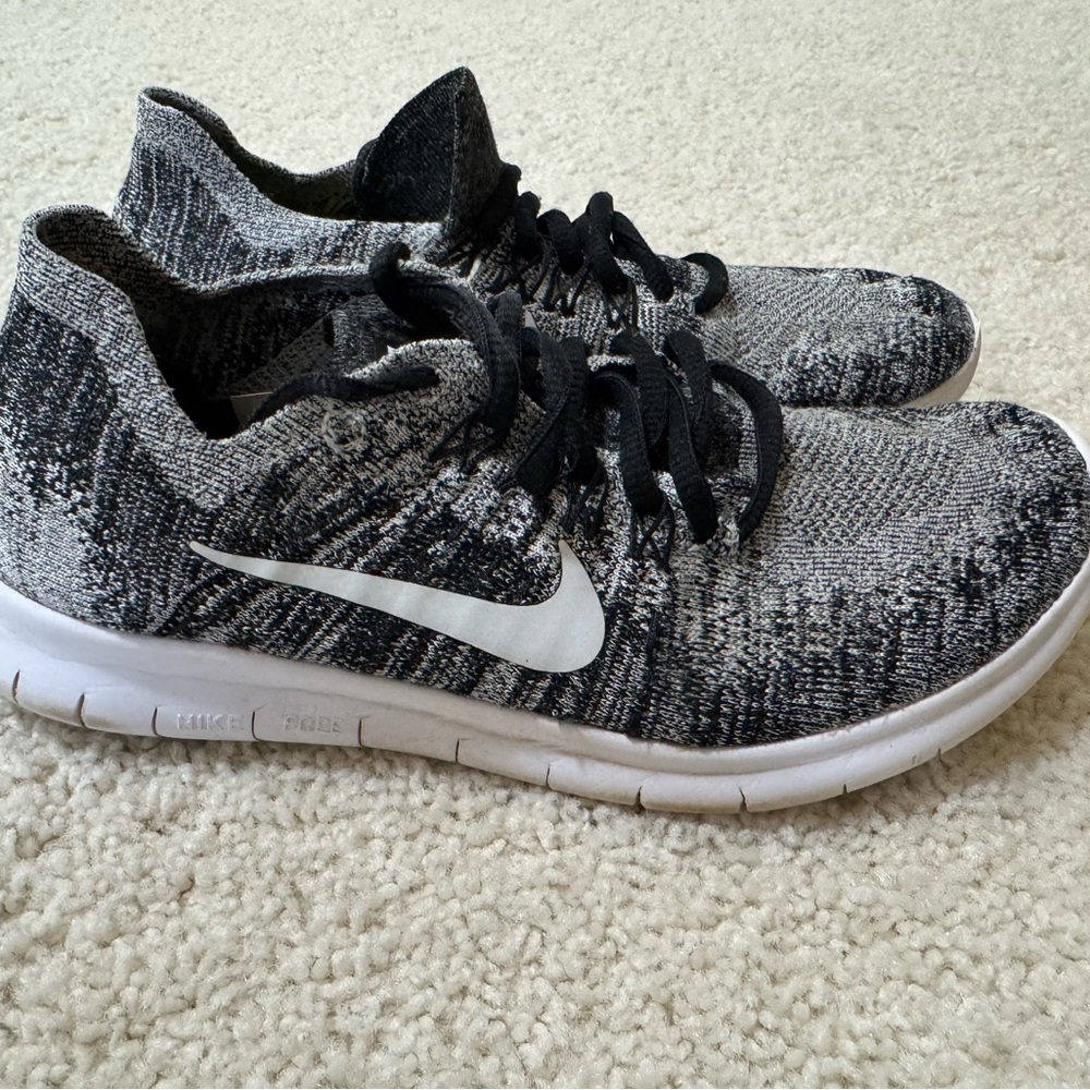 Nike Black and White Knit Sneakers